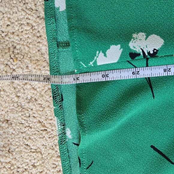 Pretty Green Midi-Dress, Retro 40's styling, Size 18 (fits a size 16) - Picture 8 of 14